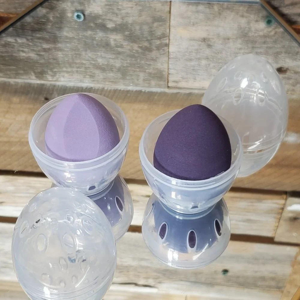 Set of Two Makeup Blending Sponges with Drying/Storing Eggs - Purple Shades